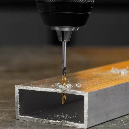 Сверло спиральное по металлу 3,2 x 65мм, Р6М5, Golden Tip, многогранная заточка, 2шт. Denzel 718269 купить в Екатеринбурге