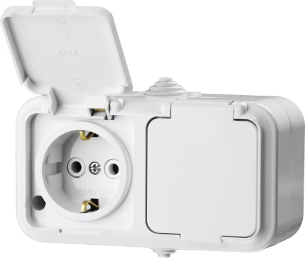 Розетка STAYER &quot;MASTER&quot; &quot;MAXIMA&quot; двухместная, с заземлением, с защитной крышкой, IP54, 16А, 220В 54307-W купить в Екатеринбурге