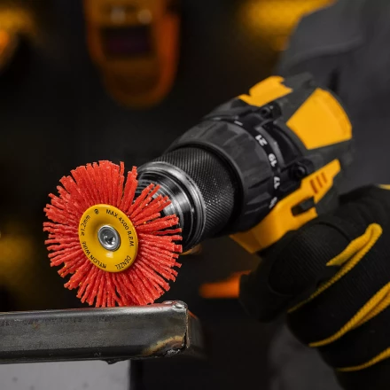 Щетка для дрели Denzel, 65 мм, Плоская, со шпилькой, нейлоновая щетина, 74433 купить в Екатеринбурге