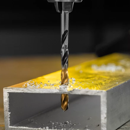 Сверло спиральное по металлу Denzel 4,5 x 80мм, Р6М5, Golden Tip, многогранная заточка 718274 купить в Екатеринбурге