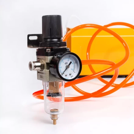 Пресс-клещи пневматические КВТ ПКП-10к для серийной опрессовки втулочных наконечников до 10 мм (85397) купить в Екатеринбурге