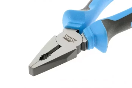 Плоскогубцы комбинированные 180 мм хром-ванадий двухкомпонентные рукоятки БАРС 16997 купить в Екатеринбурге